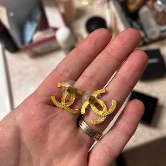 Chanel earrings - Picture 2 of 3